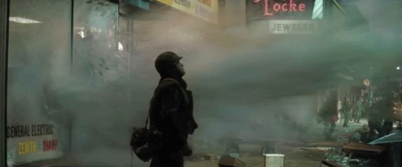 Illustration for article titled 61 Super 8 screengrabs unlock the clues in J.J. Abrams' new trailer